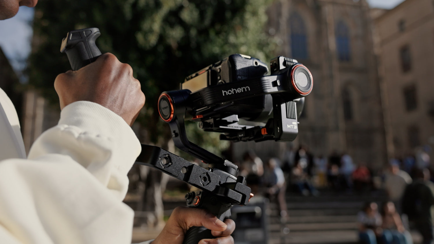 DSLR Stabilizer: How to Balance, Set Up, and Film Cinematic Footage With Your Mirrorless or DSLR Camera