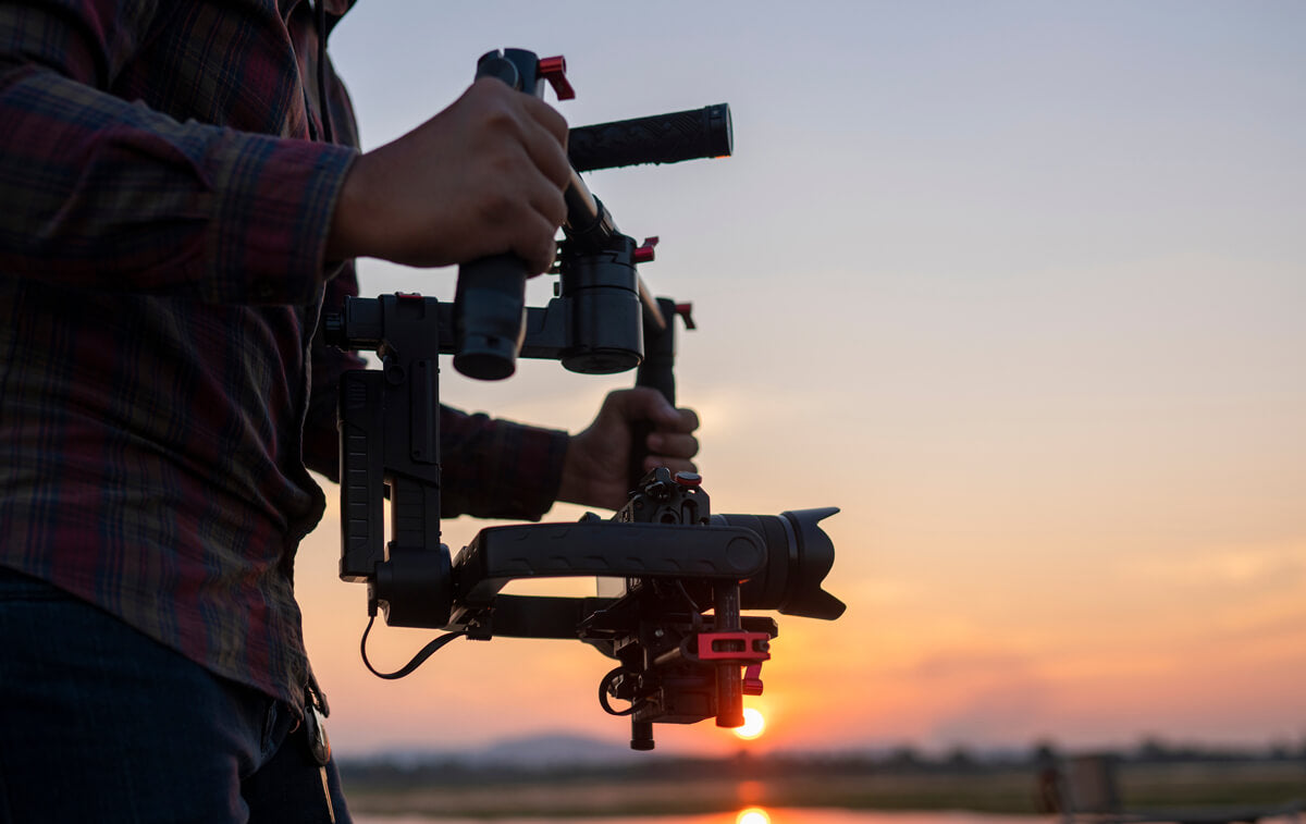 Filming Holiday Memories: A Guide to Capturing Professional-Looking Vacation Footage with a Gimbal