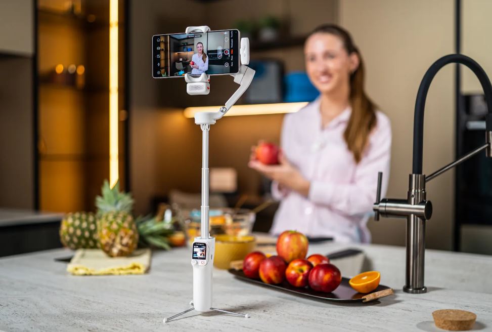 How to Film Yourself Solo: The Complete Guide to Hands-Free Video with a Gimbal