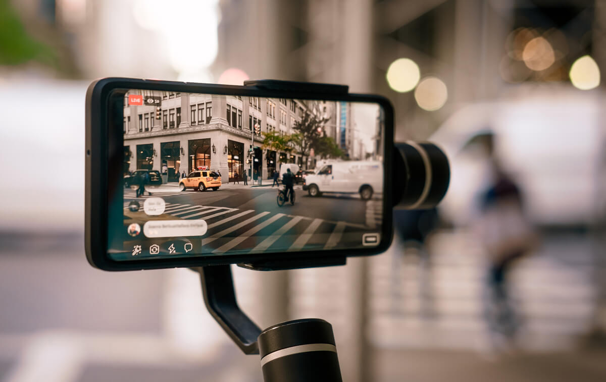 Pro Filmmaking with the iPhone 17 Pro and iSteady V3 Ultra