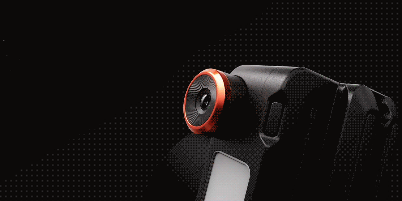 Close-up of the built-in AI camera on the Hohem iSteady MT3 Pro for intelligent subject tracking